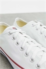 Кроссовки Chuck Taylor All Star Ox белого цвета с широкой колодкой артикул 1769117