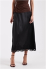 Атласная юбка средней длины с кружевной отделкой артикул 154868109
