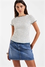 Топ с коротким рукавом и сборками артикул 153565863
