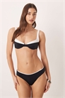 Топ бикини на косточках с контрастной отделкой артикул 151023578
