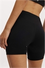 Ультрамягкие шорты с облегающим кроем артикул 156271517