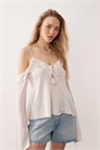 Топ из трикотажа премиум-класса с воланами и открытыми плечами из смешанного льна артикул 152703459