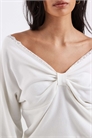 Топ с открытыми плечами и длинными рукавами артикул 155407338