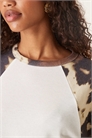Топ с длинными рукавами и рагланными вставками артикул 150345032
