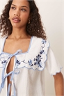 Блузка прямого кроя с вышитым завязывающимся вырезом co-ord артикул 144209387