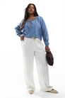 ASOS DESIGN: блузка из денима с рукавами-балонами и льняными вставками для полных артикул 140699878