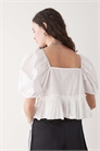Блузка с пеплумом в стиле «доярки» и рукавами-буф артикул 143726672