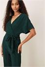 Комбинезон с завязкой на талии и плиссировкой артикул 150227402