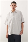 Рубашка свободного кроя с короткими рукавами артикул 150596319