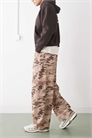 Брюки с широкими брючинами и камуфляжным принтом артикул 151700768