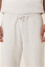 Джоггеры с зауженными штанинами и боковой окантовкой артикул 149831726