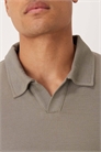 Поло с воротником-ревер и крупной пике-тканью артикул 151525965