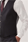 Жилет к стройному костюму артикул 153020148