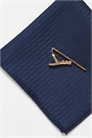 Галстук и карманный платок с атласной текстурой темно-синего цвета с зажимом для галстука артикул 149634970