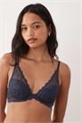 Чувственный бюстгальтер из эластичного кружева с глубоким вырезом и легкой подкладкой артикул 148778924