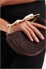 Сумка из плетеной рафии с золотой металлической ручкой артикул 151096059