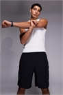 Шорты для тренировок с широкими штанинами шириной 8 дюймов и карманом на молнии для телефона артикул 146850179