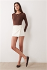 Юбка-шорты с запахом спереди, скроенная по фигуре артикул 155761878