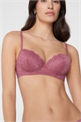 Бюстгальтер-балконет с веническим кружевом и легкой подкладкой артикул 156299007