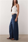 Джинсы с расклешенными штанинами и регулируемой талией артикул 155146236