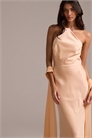 Атласное макси-платье для подружек невесты с завязками на шее и шарфом артикул 153120203