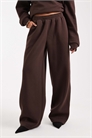 Джоггеры с широкими брючинами и отворотными манжетами артикул 147082701