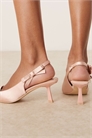 Свадебные туфли-лодочки на каблуке с открытой пяткой и бантиком от Almeria артикул 140311849