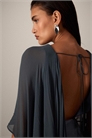 Плиссированное гибридное платье-накидка макси артикул 148917452