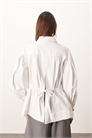 Рубашка с вырезанным силуэтом и рельефной спинкой артикул 148846914