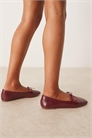 Балетки Lilah с бантиком в бордовом цвете артикул 148953178