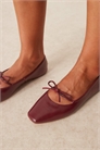 Балетки Lilah с бантиком в бордовом цвете артикул 148953178