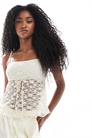 Топ-камизолка с баской и кружевным бантом артикул 147828175