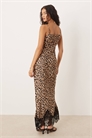Макси-платье с атласным капюшоном и кружевной отделкой по подолу с леопардовым принтом артикул 150662759