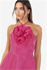 Мини-платье с бретелями и крупным цветочным косажом фуксии артикул 152718752