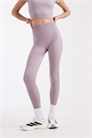 Незаменимый элемент тренировочного гардероба: длинные трикотажные леггинсы артикул 155165072