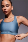Спортивный бюстгальтер с перекрещивающимися бретелями артикул 148480627