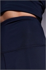 Высокие спортивные леггинсы с высокой талией и внутренним карманом, моделирующие ягодицы, темно-синего цвета артикул 148451320