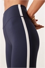 Леггинсы с узким кроем и контрастной боковой окантовкой артикул 141726319