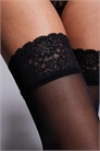 Чулки с кружевным верхом и однотонными голенищами артикул 143760586