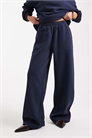 Джоггеры с широкими брючинами и завышенной талией артикул 147082695