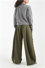 Брюки с боковыми складками и расклешенными штанинами артикул 154273911