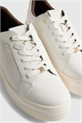 Кроссовки на плоской платформе на шнурках артикул 155895053