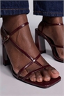 Сандалии Simmi London Malinda с широкой колодкой и ремешками артикул 151558066