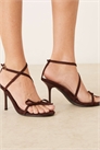 Сандалии на тонком каблуке с бантиком артикул 152317041