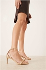 Сандалии на едва заметном каблуке артикул 149431090