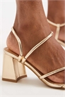 Сандалии на ремешках с блочным каблуком от Dandelion артикул 147699207