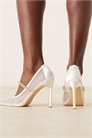 Свадебные туфли на каблуке с украшениями от Vivian артикул 149858067