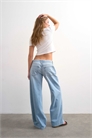 Джинсы с низкой посадкой и широкими брючинами артикул 153987351