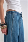 Джинсы свободного кроя артикул 152119542