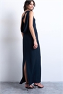 Макси-платье с V-образным вырезом и драпировкой на спине артикул 153750439